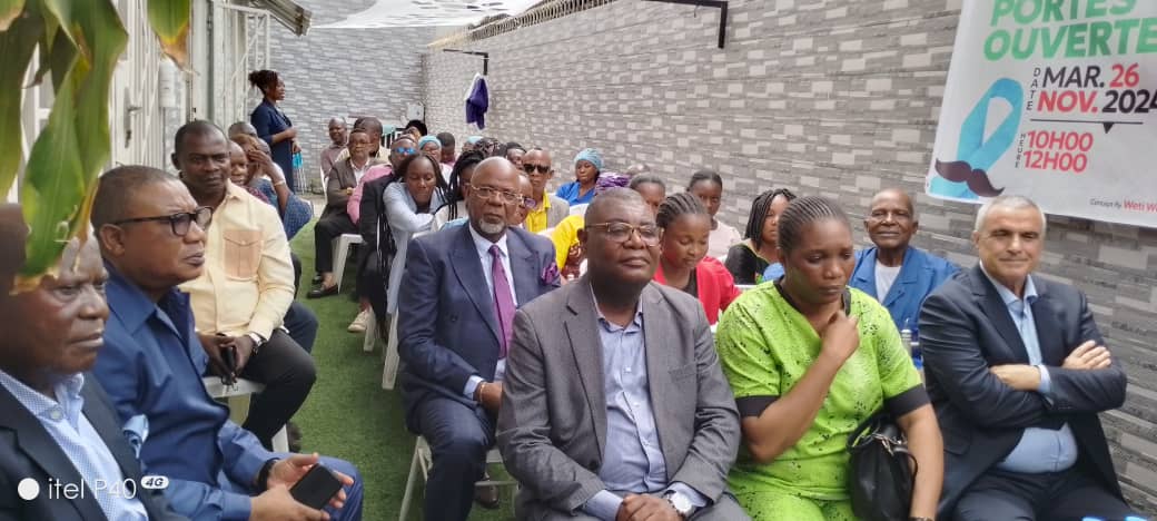 Façade et accueil de la clinique Swalou Diagnostics à Bacongo